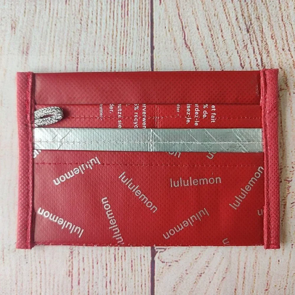 lululemon athletica zip reusable